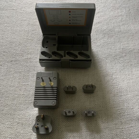 Digital Concepts International / World-Wide Converter Kit 50 - 1600 W - Picture 8 of 8